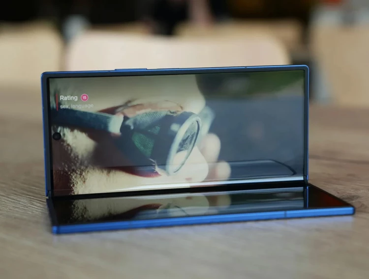 ميزات هاتف سامسونج Galaxy Z Fold 7